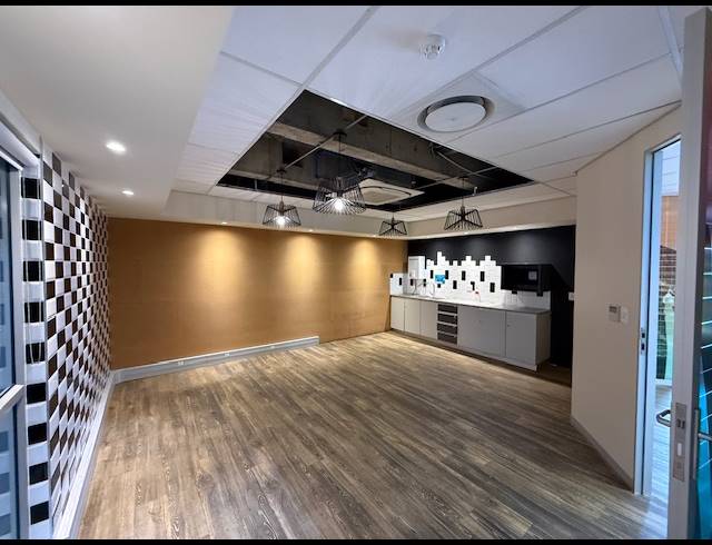 383.50M² OFFICE TO LET IN FORESHORE